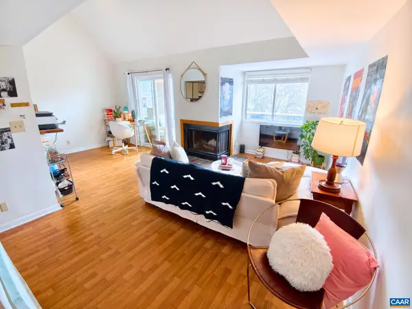 1243 Cedars Ct #B19, CHARLOTTESVILLE, VA 22903