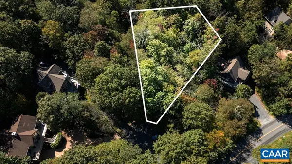 12 Dripping Rock Ln, WINTERGREEN RESORT, VA 22967