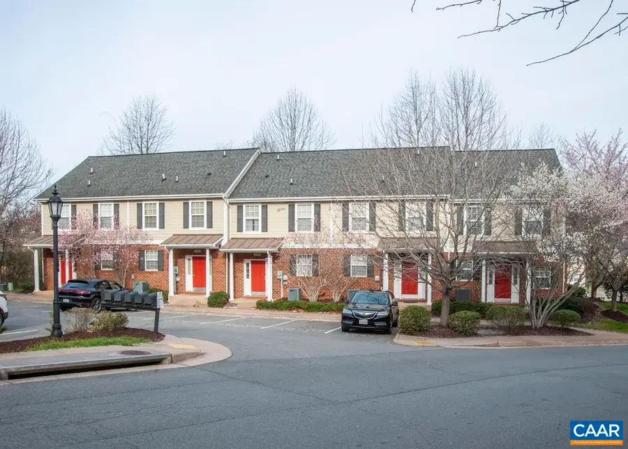 1048 SW 5th St, Charlottesville, VA 22902 - #2