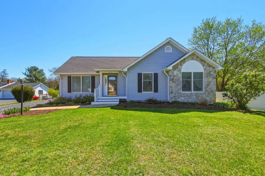 515 Hollingsworth Rd, Woodstock, VA 22664 - #2