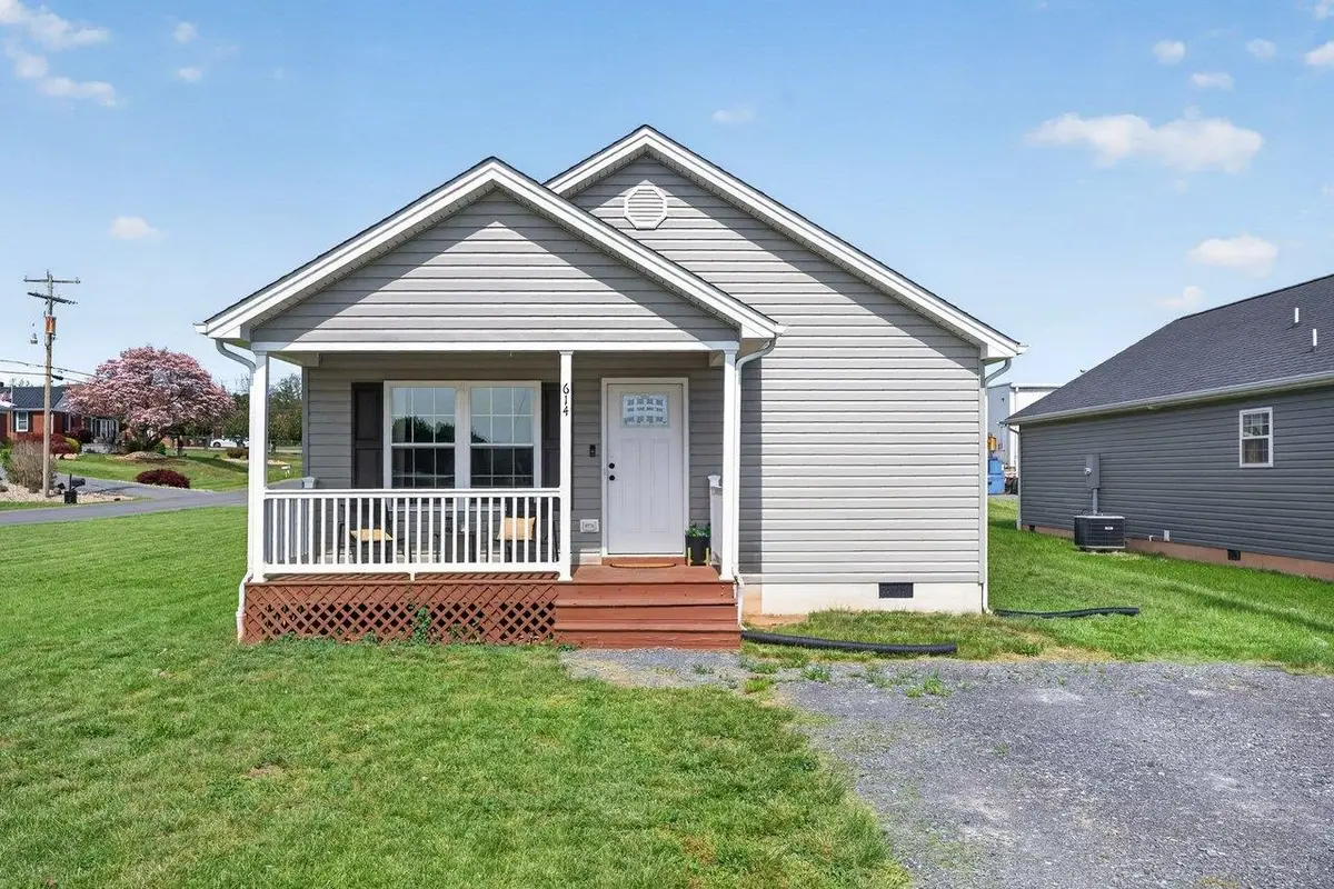614 S Second St, Shenandoah, VA 22849 - #1