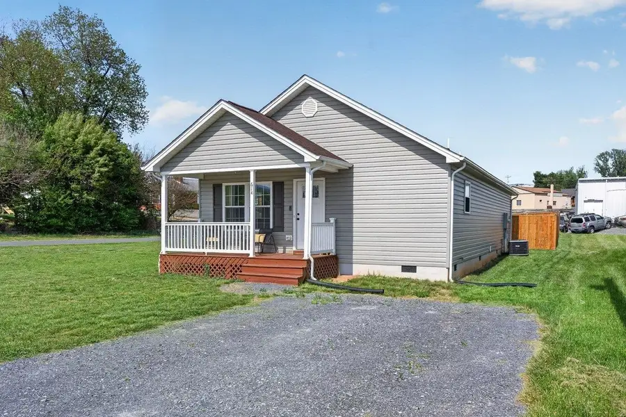 614 S Second St, Shenandoah, VA 22849 - #2