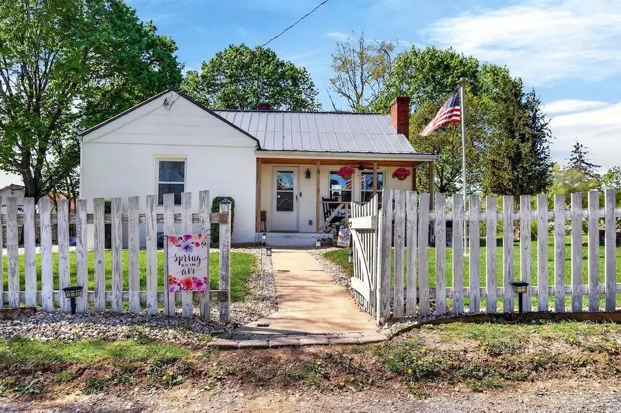 18 Bartley St, Staunton, VA 24401 - #2