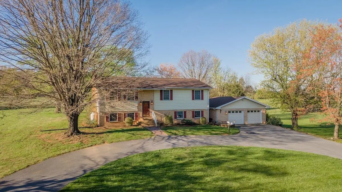 1341 Smithland Rd, Harrisonburg, VA 22802 - #1