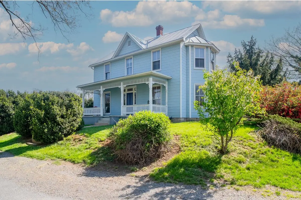 133 W Springbrook Rd, Broadway, VA 22815 - #1
