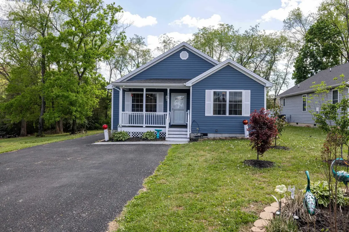 206 W Summit Ave, Elkton, VA 22827 - #1