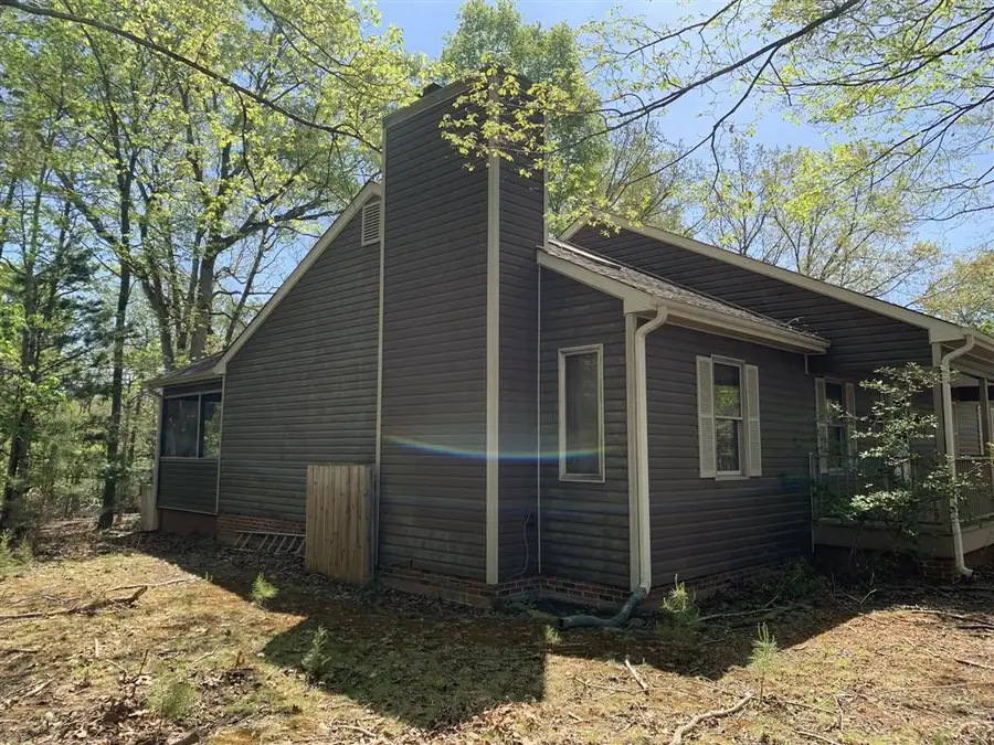 15 N Bearwood Dr, Palmyra, VA 22963 - #2