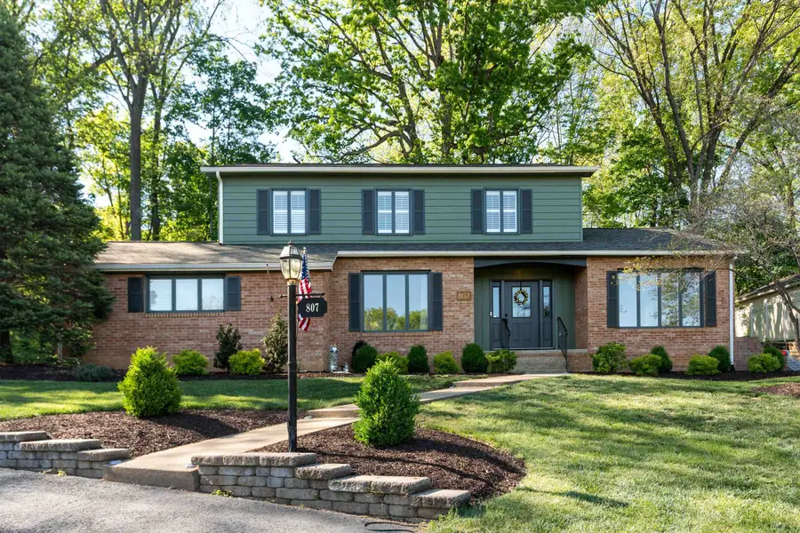 807 N Brae Burn Pl, Staunton, VA 24401 - #2