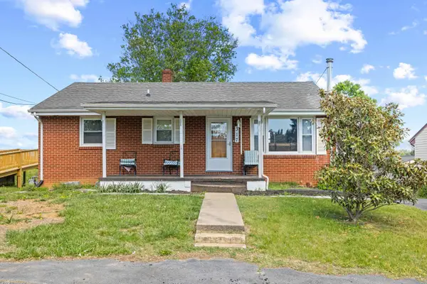 317 Ridge Rd, STAUNTON, VA 24401