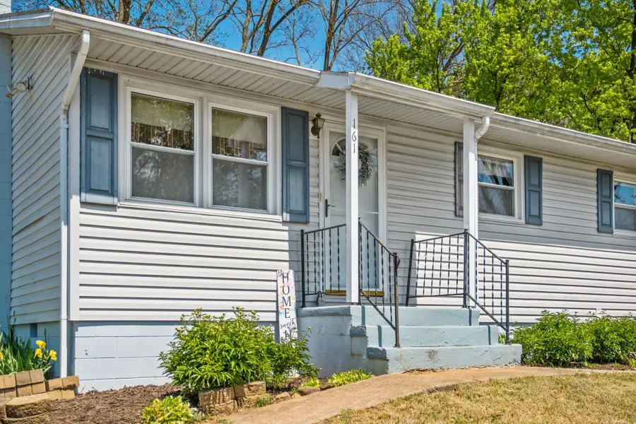 161 E Riverside Dr, Timberville, VA 22853 - #2