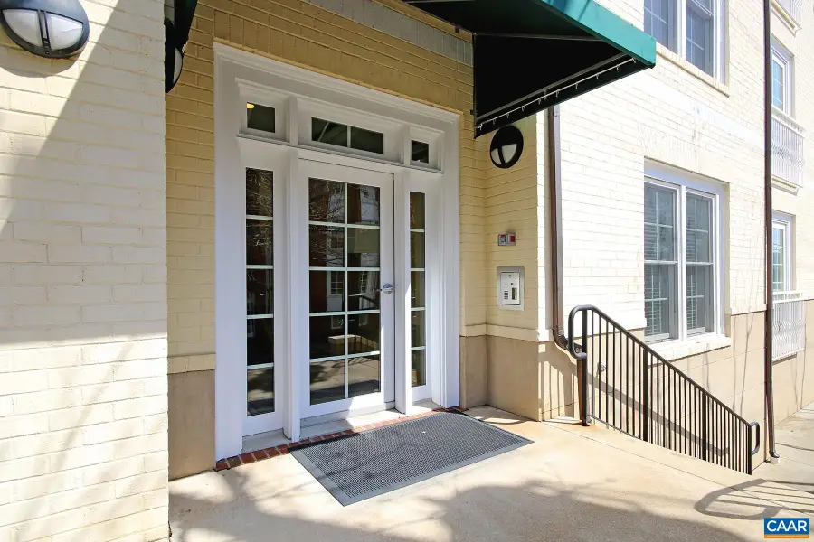 1001 E Market St #1, Charlottesville, VA 22902 - #3