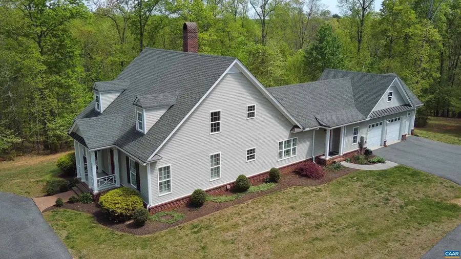 1025 E Pelham Dr, Keswick, VA 22947 - #2