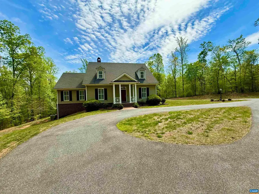 1025 E Pelham Dr, Keswick, VA 22947 - #3