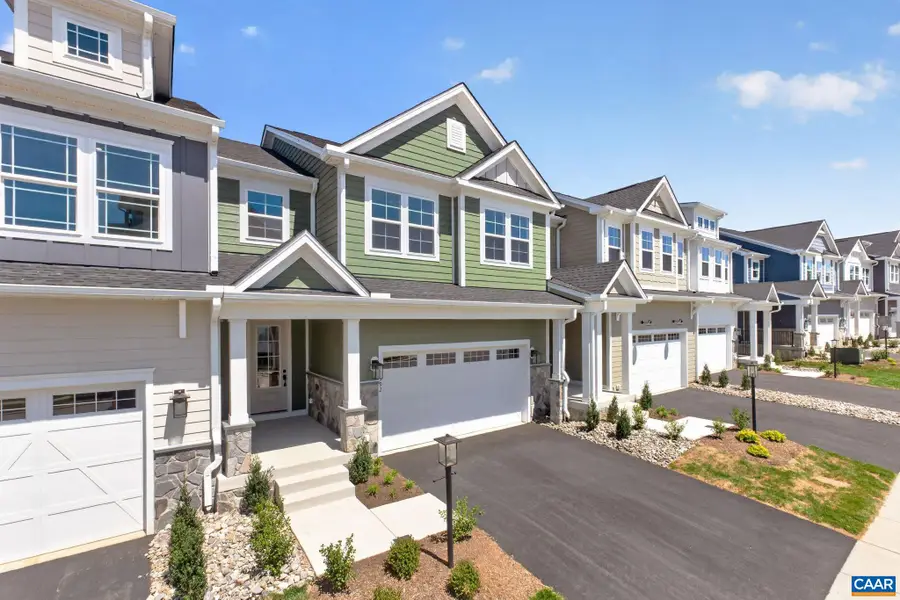 1392 Marcella St, Charlottesville, VA 22911 - #2