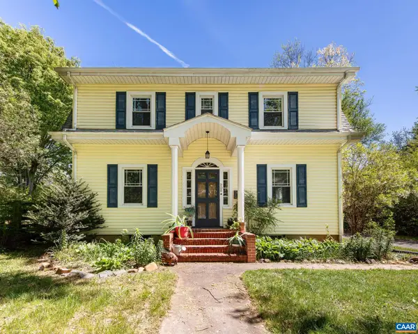 908 Woodrow Ave, WAYNESBORO, VA 22980