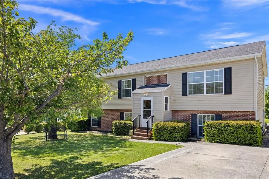 1291 Stonechris Dr, Harrisonburg, VA 22802 - #2