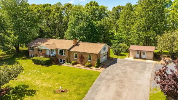 2061 Old Greenville Rd, STAUNTON, VA 24401