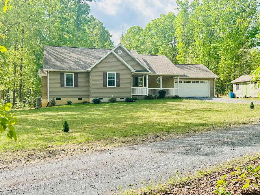 24 Hokie Ln, Stuarts Draft, VA 24477 - #3