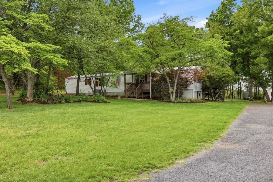 406 Trayfoot Rd, Grottoes, VA 24441 - #2