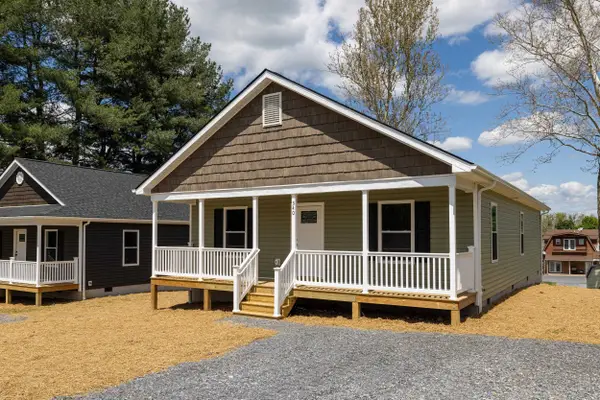 340 W Fairfax Ave, ELKTON, VA 22827