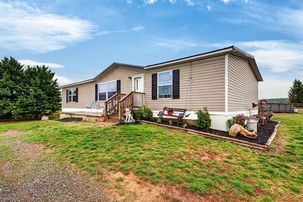 70 Middle Lane Rd, GROTTOES, VA 24441