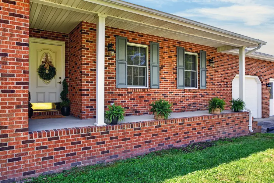 182 Mikes Knob Ln, Waynesboro, VA 22980 - #2