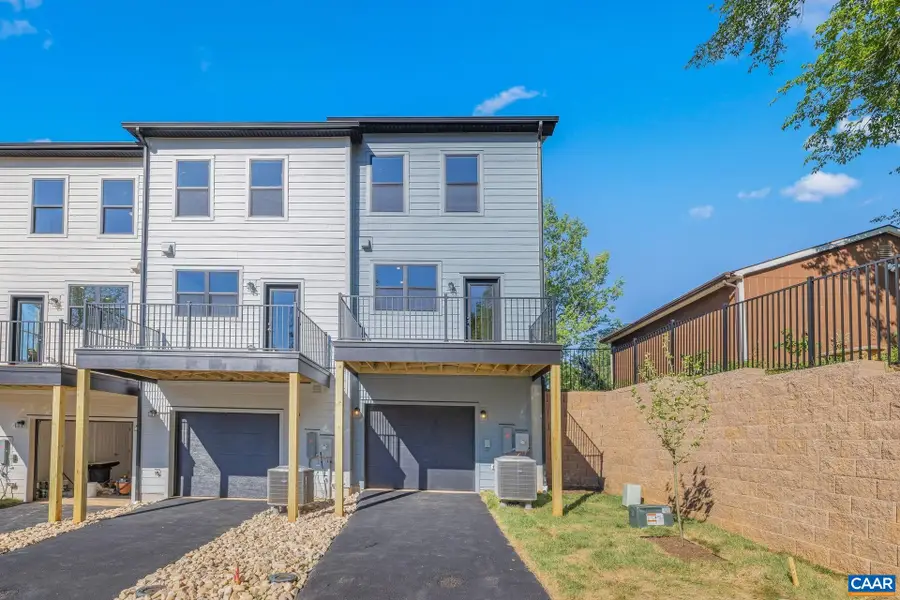 302 Flint Dr, Charlottesville, VA 22903 - #2