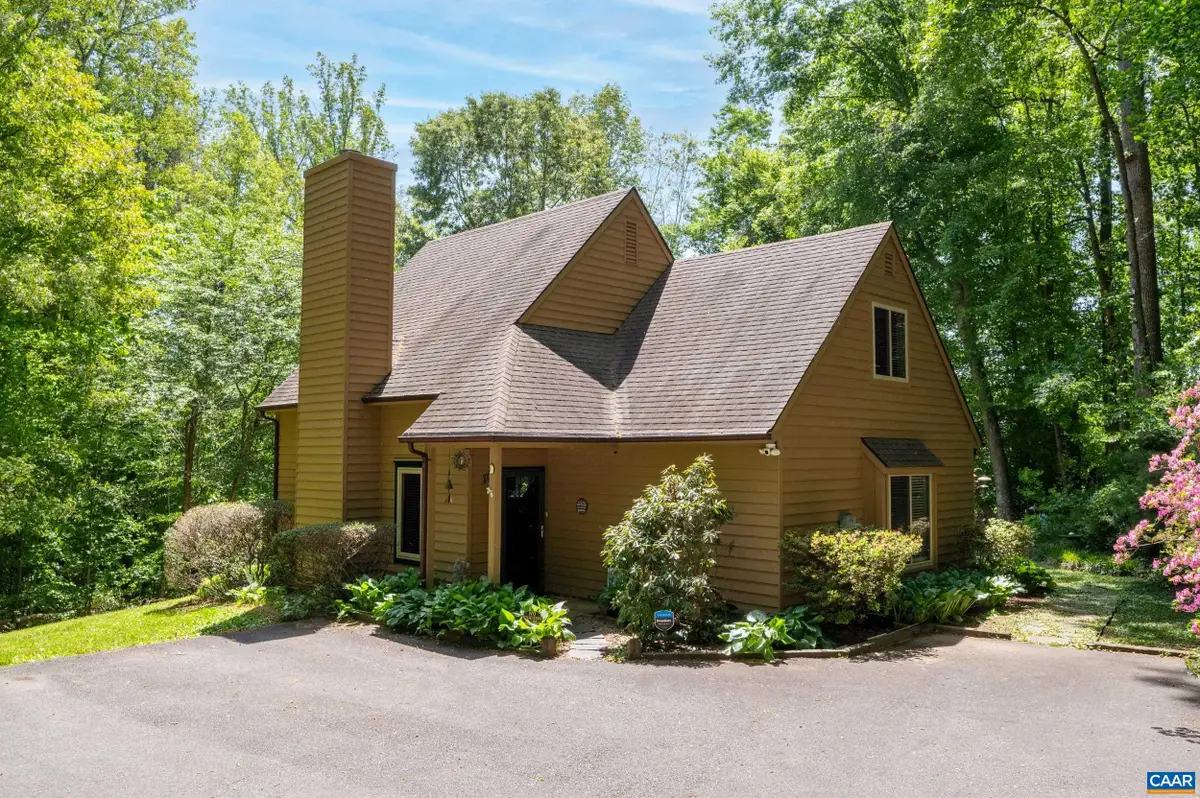 352 Daniels Rd, Barboursville, VA 22923 - #1