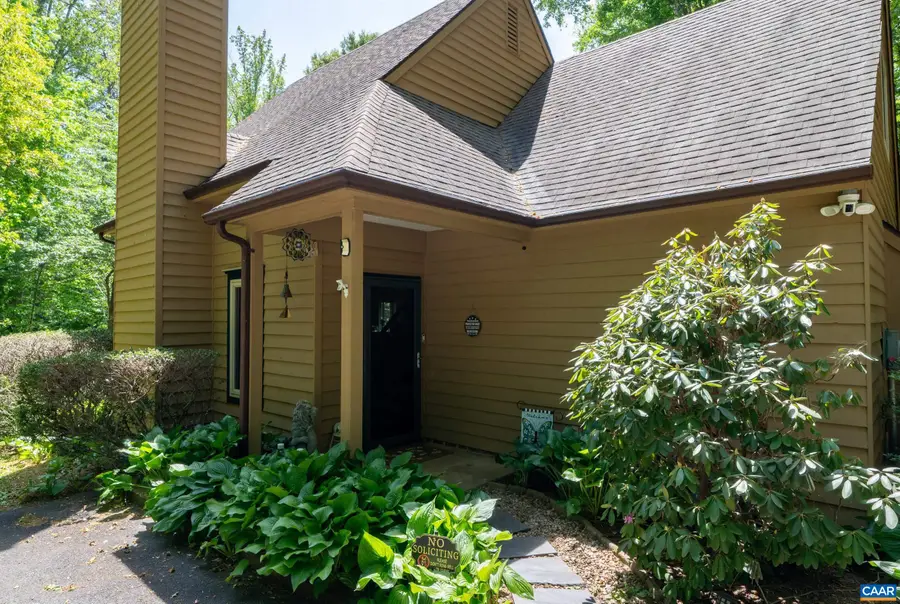 352 Daniels Rd, Barboursville, VA 22923 - #3