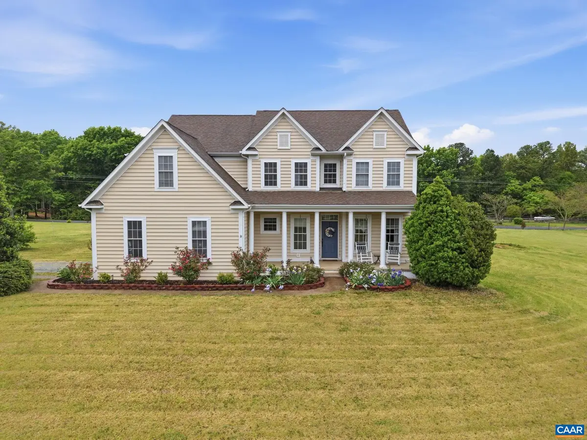 172 Glebe Ln, Scottsville, VA 24590 - #1