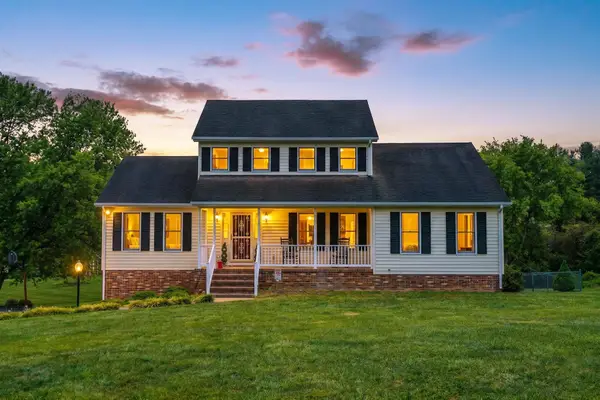 212 Windermere Dr, WAYNESBORO, VA 22980