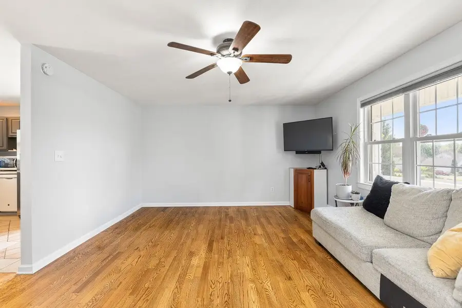 11 Foxhall Ln, Weyers Cave, VA 24486 - #3