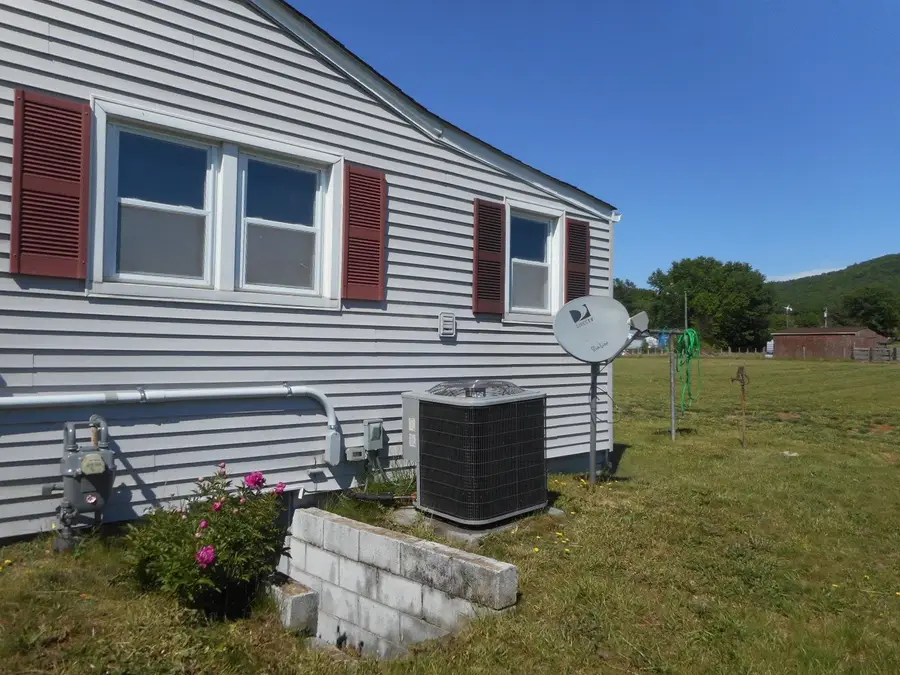 18874 Huckleberry Rd, Elkton, VA 22827 - #3