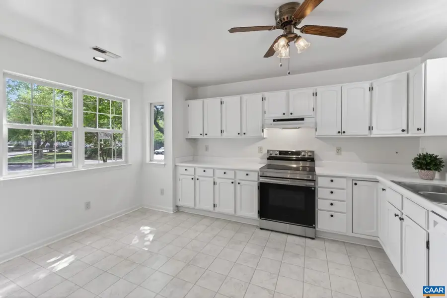 1242 Gazebo Ct, Charlottesville, VA 22901 - #3