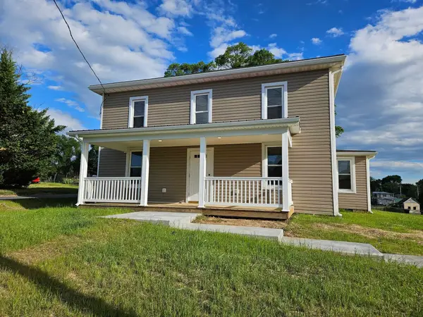 806 Junior Ave, SHENANDOAH, VA 22849