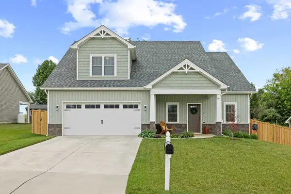 144 Langley Dr, WAYNESBORO, VA 22980