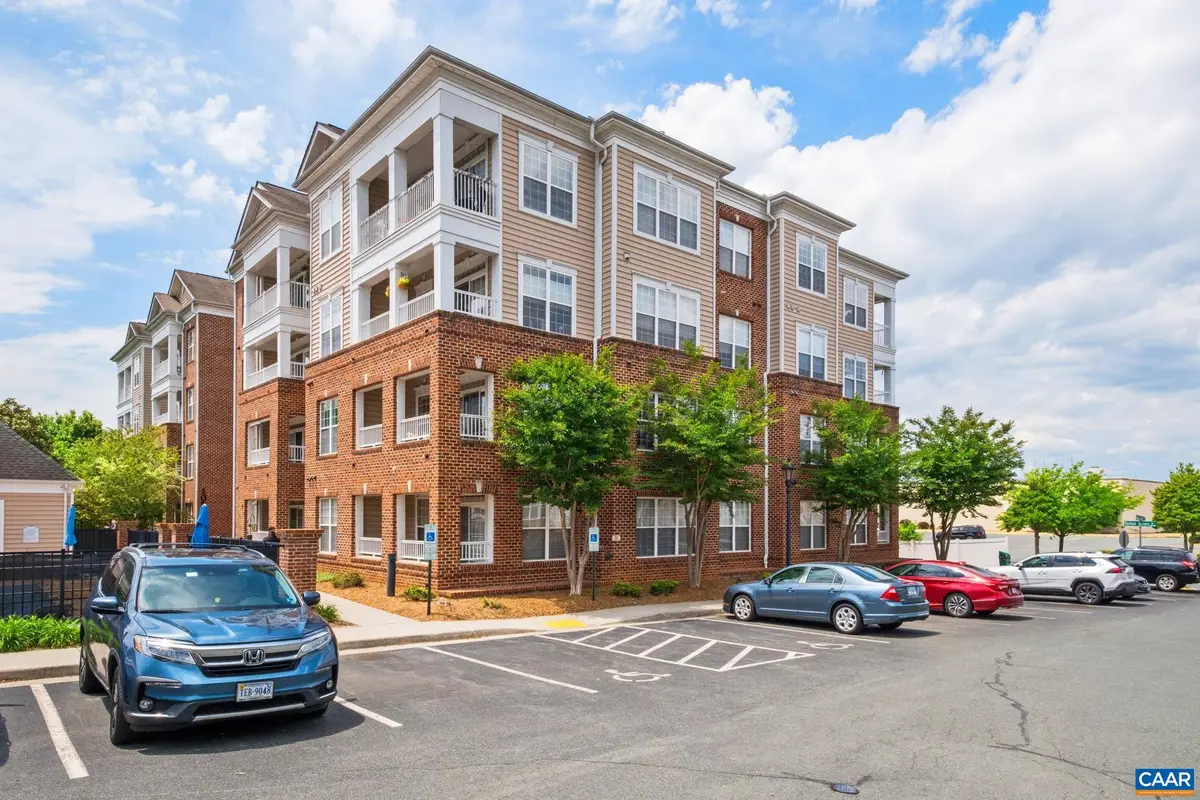 1051 Glenwood Station Ln #304, Charlottesville, VA 22901 - #1