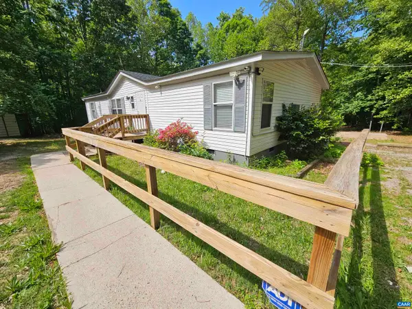 981 Scotts Bottom Rd, DILLWYN, VA 23936
