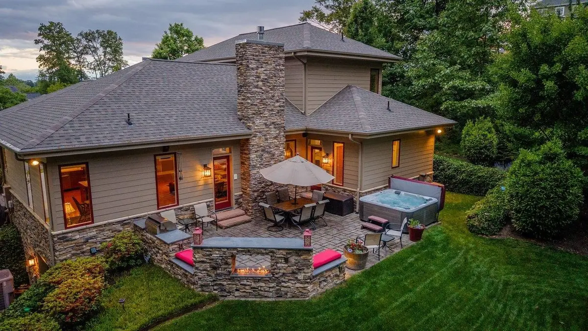 140 Wilton Pl, Massanetta Springs, VA 22801 - #1