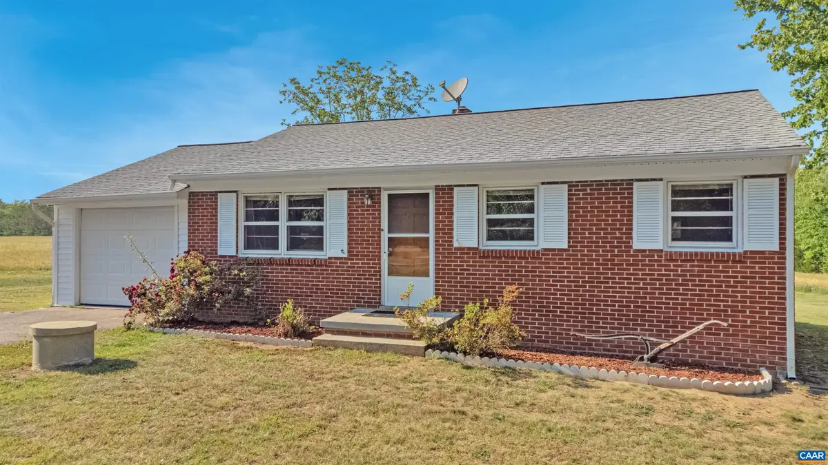 712 Fredericks Hall Rd, Bumpass, VA 23024 - #1
