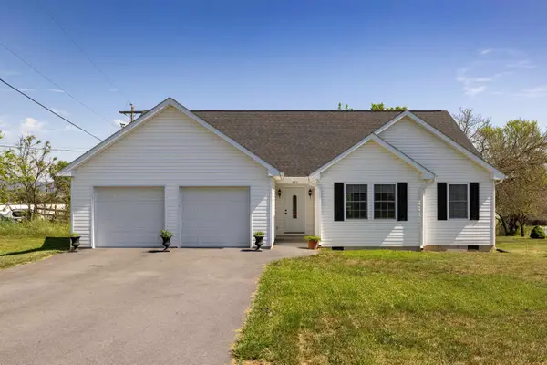 672 Elm St, BROADWAY, VA 22815