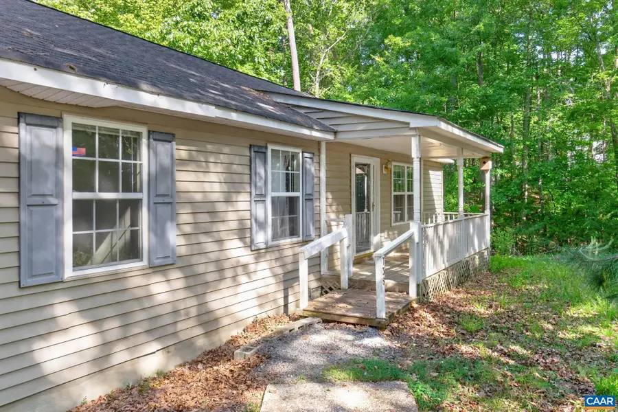 738 Jefferson Dr, Palmyra, VA 22963 - #2