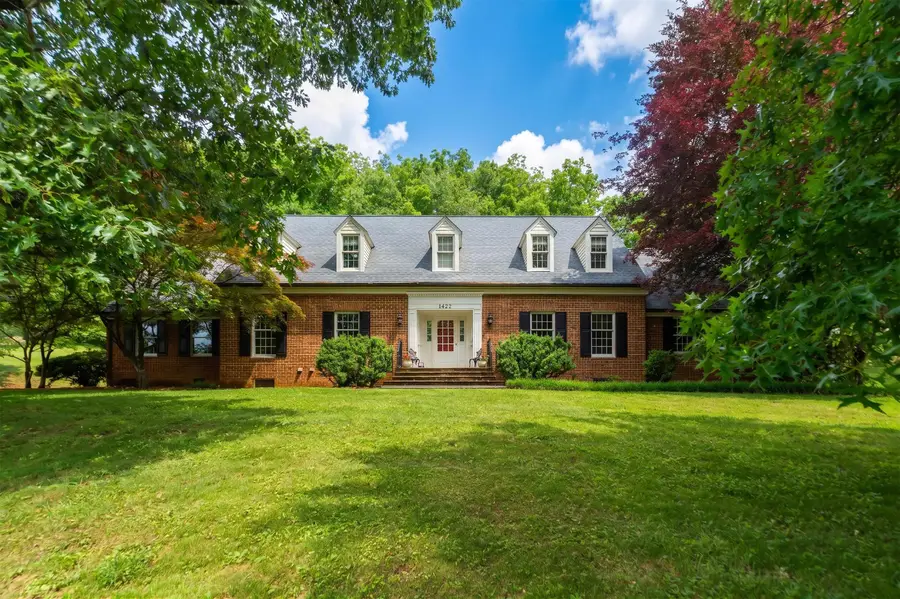 1430 Dogwood Rd, Staunton, VA 24401 - #2