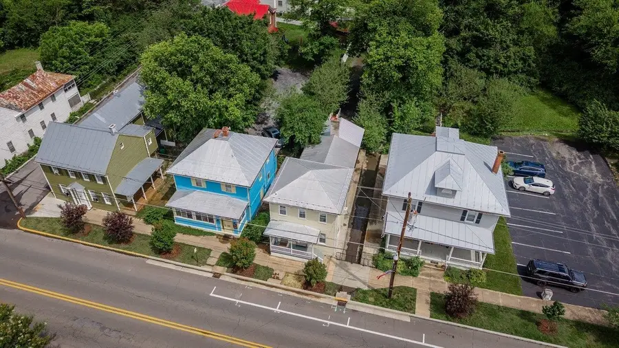 234 N Main St, Woodstock, VA 22664 - #3