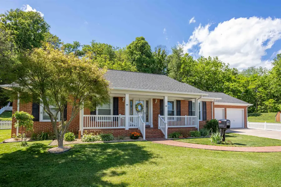 411 Barbee St, Bridgewater, VA 22812 - #3