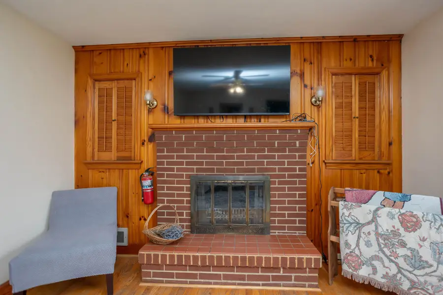 211 George St, Staunton, VA 24401 - #3