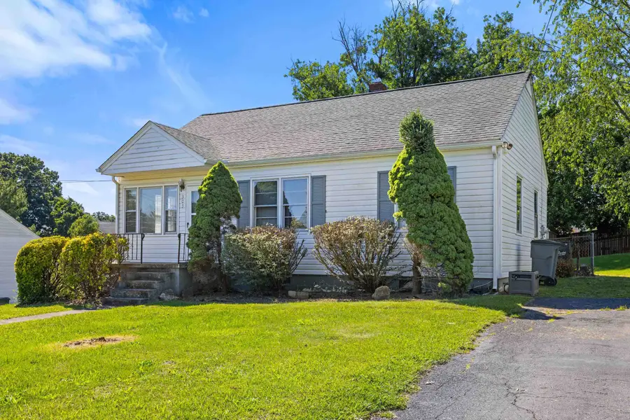303 Devon Rd, Staunton, VA 24401 - #3