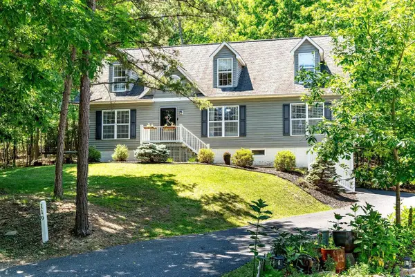 119 Burners Cir, MCGAHEYSVILLE, VA 22840