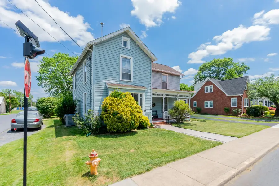 300 Broad St, Bridgewater, VA 22812 - #2