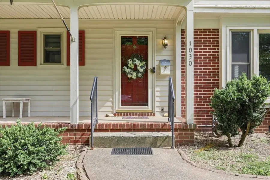 1030 Woodrow Ave, Waynesboro, VA 22980 - #3